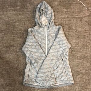 Light gray metallic down coat